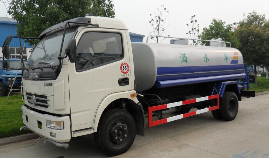 多利卡灑水車.jpg 多利卡灑水車.jpg